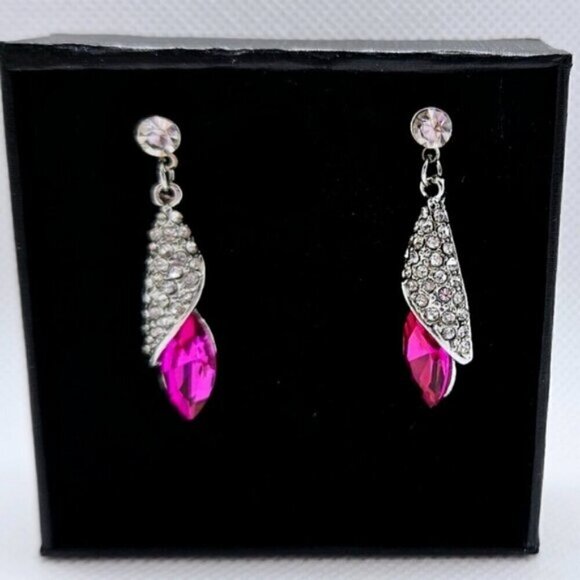 18K Gold Plated Pink Teardrop Necklace & Earring Set – Sparkling Crystal Accents - Picture 3 of 6